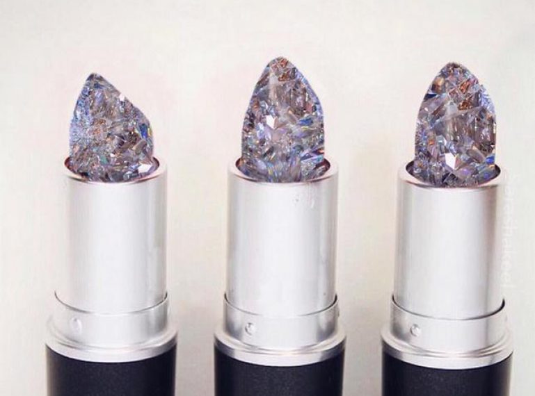 HIT or MISS? Diamond lipstick by MAC Cosmetics