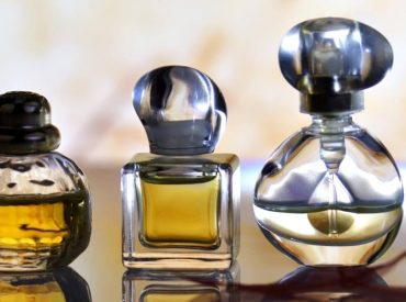 Hello, girls! Hands up if you have a perfume collection on your dressing table! Every girl likes to collect fragrances captured in beautiful bottles and use them every day. Do you know the reasons for perfuming your body? If not, the today’s post may clear that up.  SMELL NICE In other words – not to […]