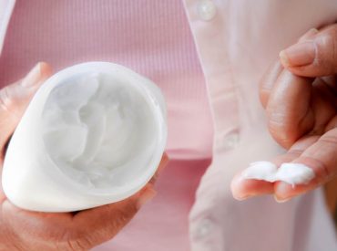 Hello Girls, Do you know that humectants, which are moisturising substances, deliver different kinds of action depending on the area applied? If you don’t use them in the right way, you can dehydrate skin instead of replenishing it with the desired moisture. And here comes the question: How to take care of the skin due […]