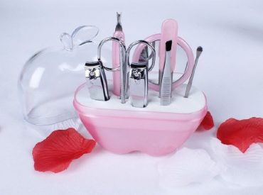 Hi! Probably the majority of women likes doing their nails. However, not all of them know which accessories they should use. It is why I decided to help you with piecing your mani-pedi set together. Read below what is essential for every woman to have in her cosmetic bag. Nail clippers Clipped nails with the […]